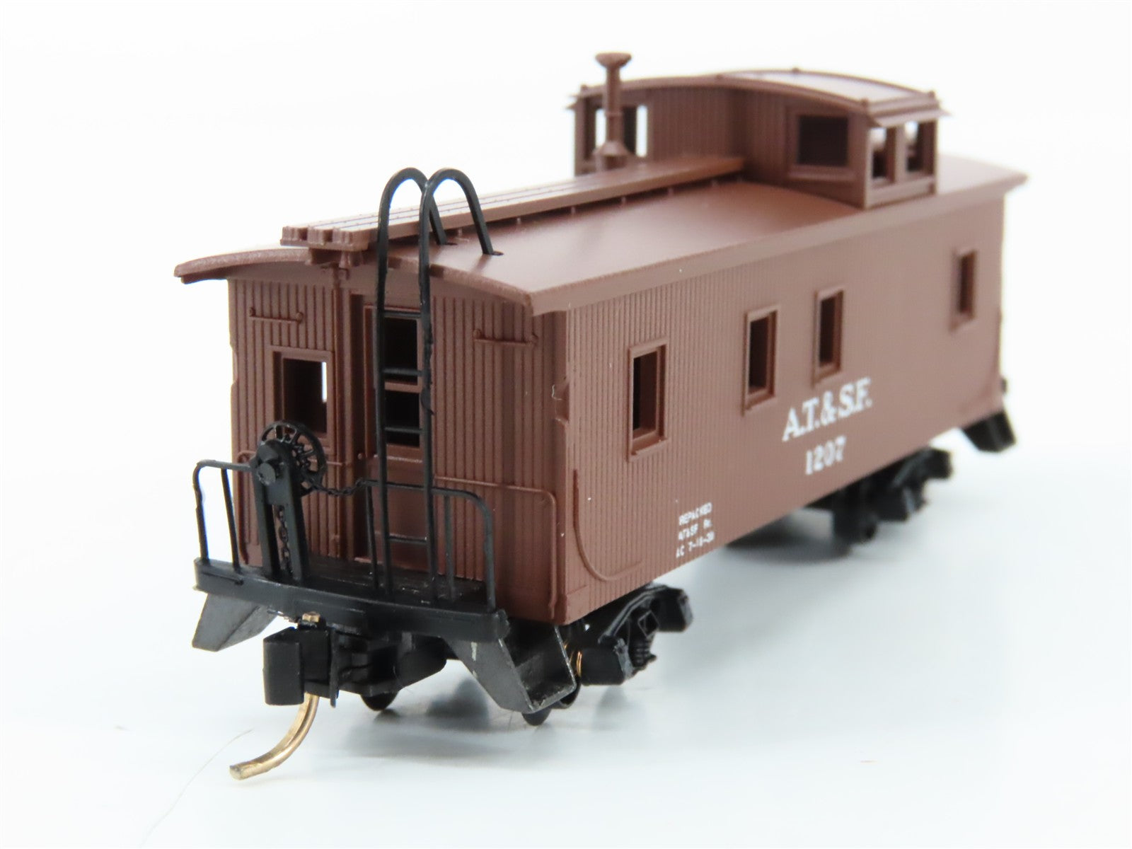 N Scale Micro-Trains MTL 51100 ATSF Santa Fe 34' Wood Sheathed Caboose 1207 RTR