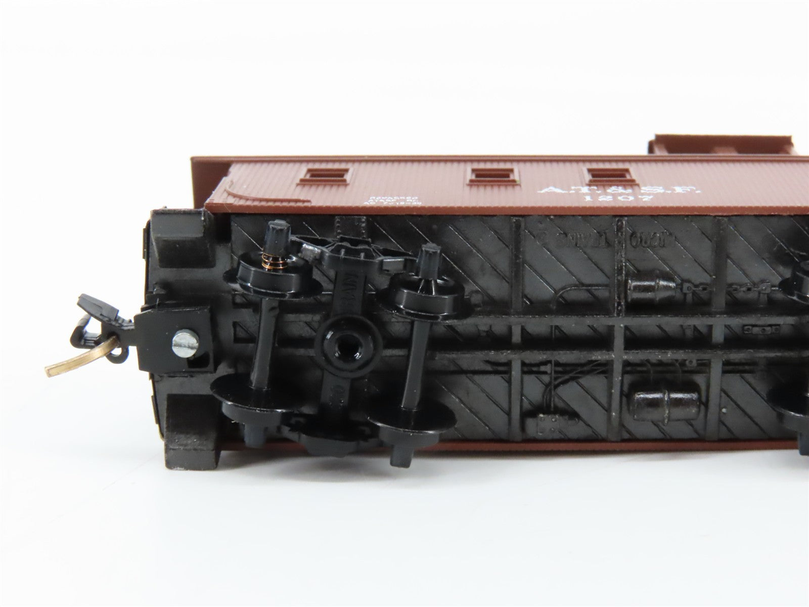 N Scale Micro-Trains MTL 51100 ATSF Santa Fe 34' Wood Sheathed Caboose 1207 RTR