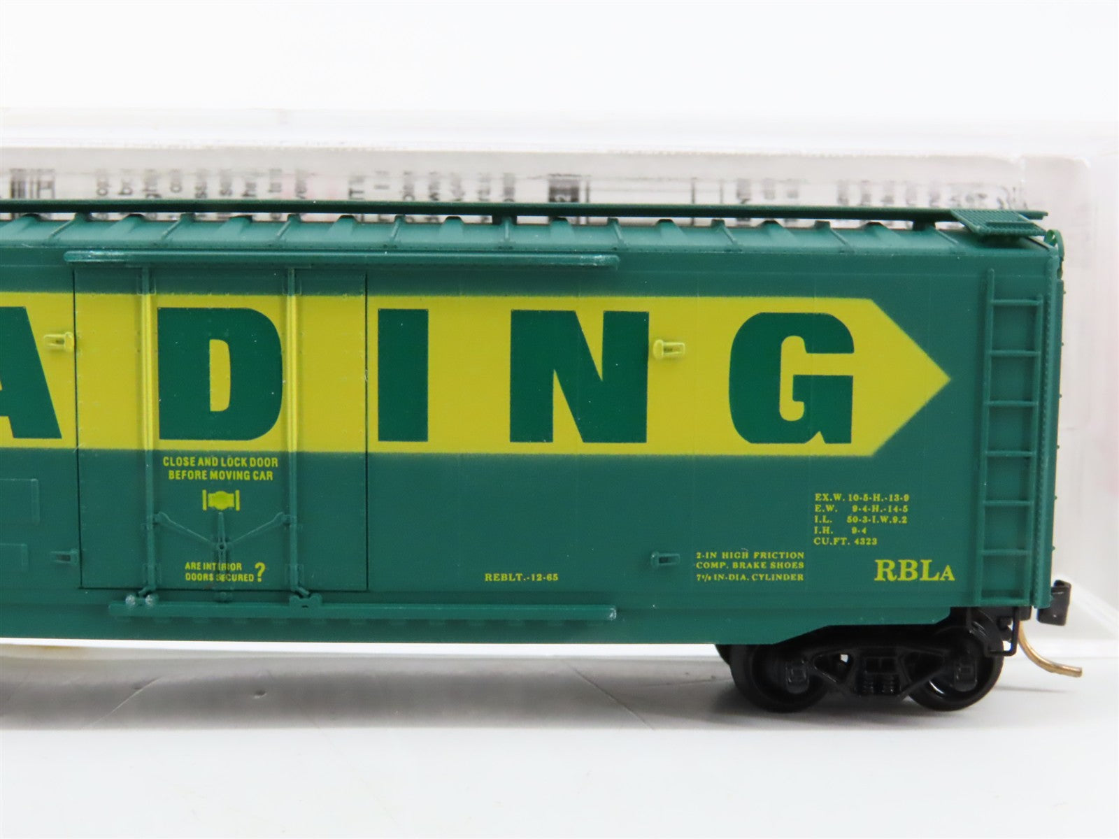 N Scale Micro-Trains MTL 32320 RDG Reading 50' Plug Door Box Car 17059 RTR