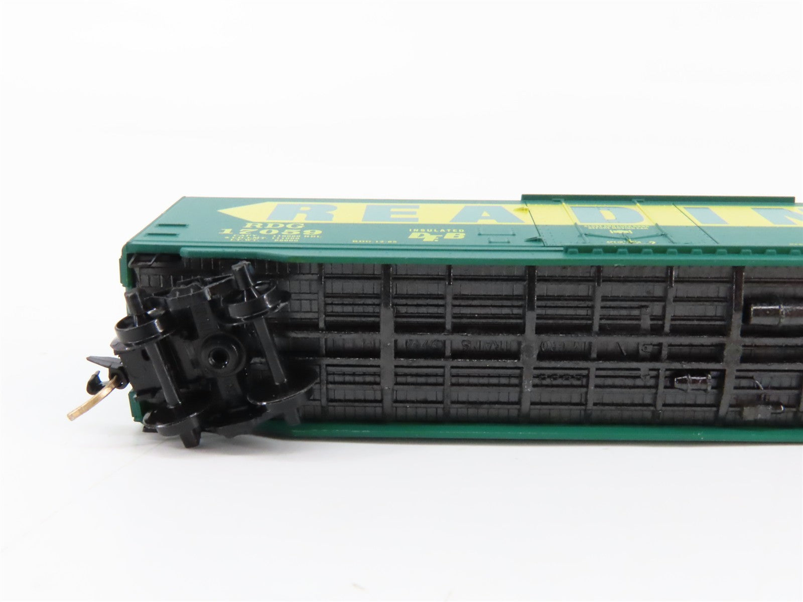 N Scale Micro-Trains MTL 32320 RDG Reading 50' Plug Door Box Car 17059 RTR