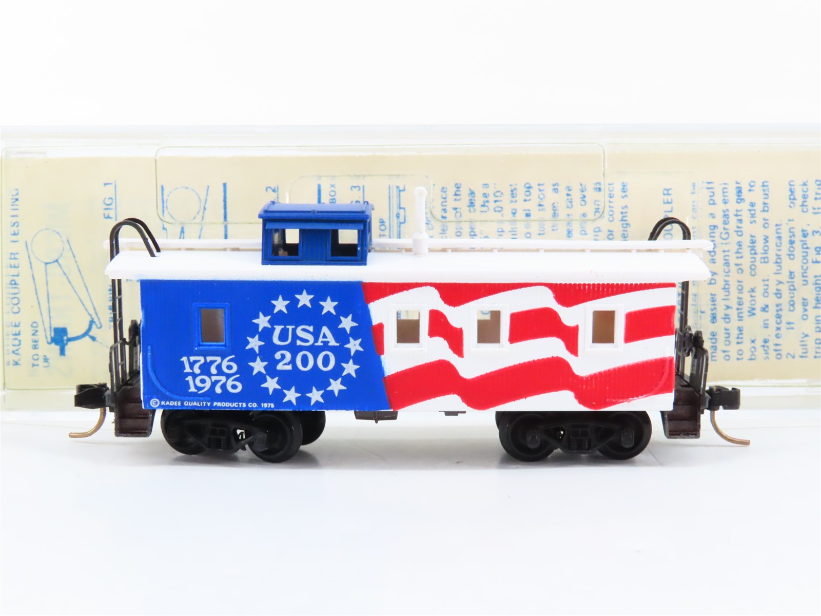 N Scale Micro-Trains MTL 50990 Bicentennial 34' Caboose USA-200 RTR