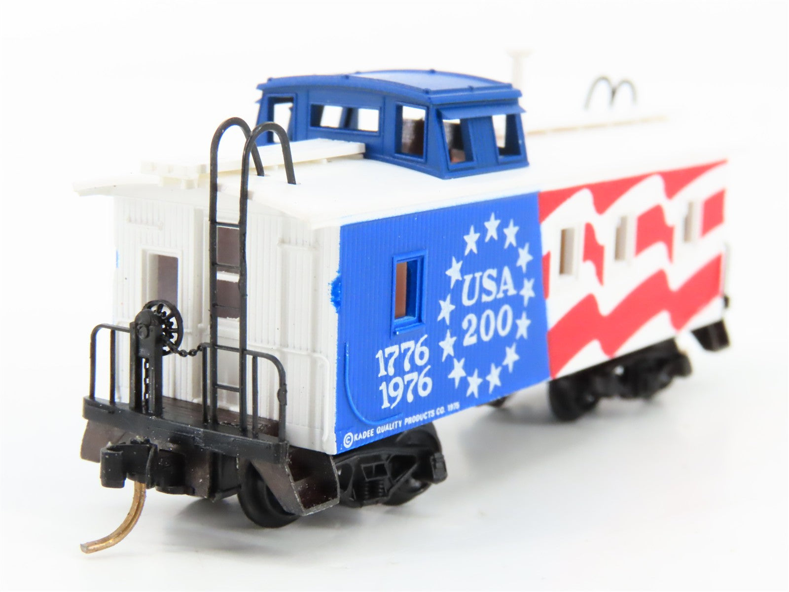 N Scale Micro-Trains MTL 50990 Bicentennial 34' Caboose USA-200 RTR