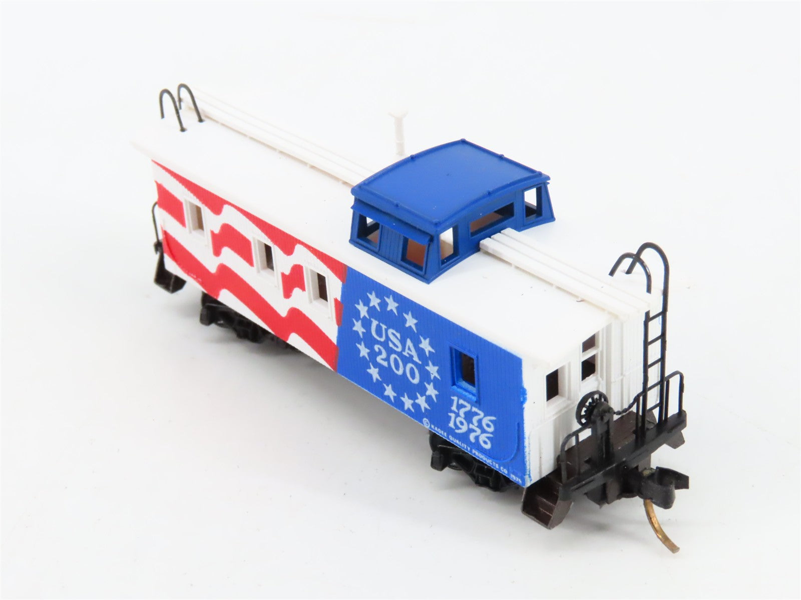 N Scale Micro-Trains MTL 50990 Bicentennial 34' Caboose USA-200 RTR