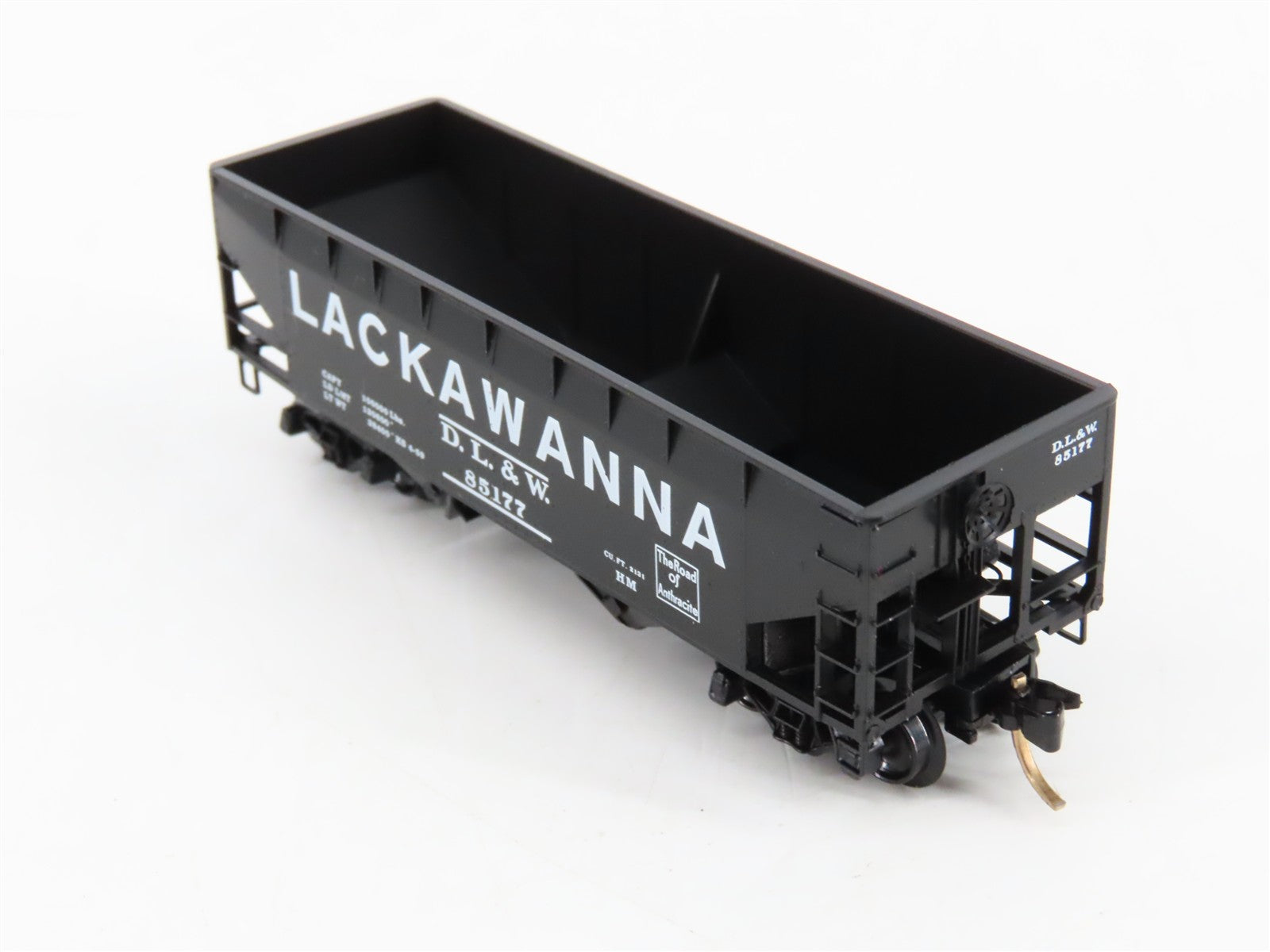 N Scale Micro-Trains MTL 55360 Delaware, Lackawanna & Western 33' Hopper RTR
