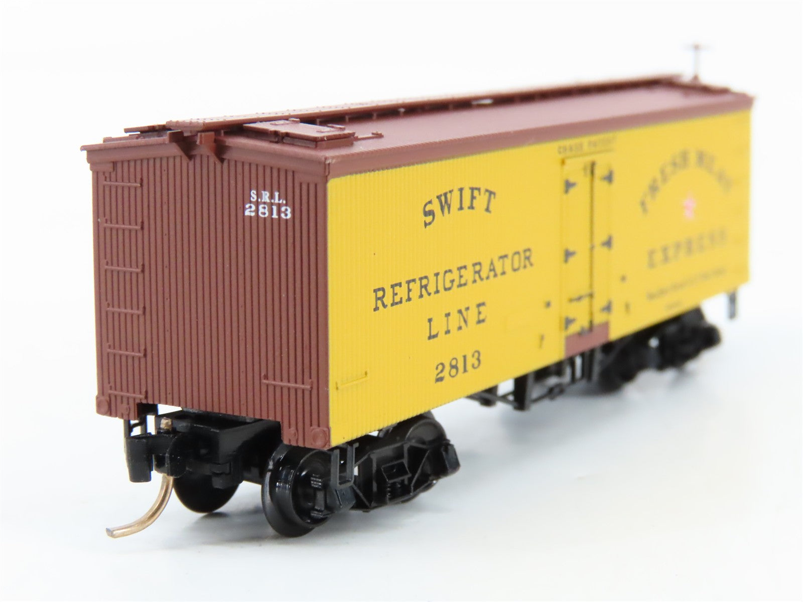 N Scale Micro-Trains MTL 58010 SRL Swift Refrigerator Line 36' Reefer 2813 RTR