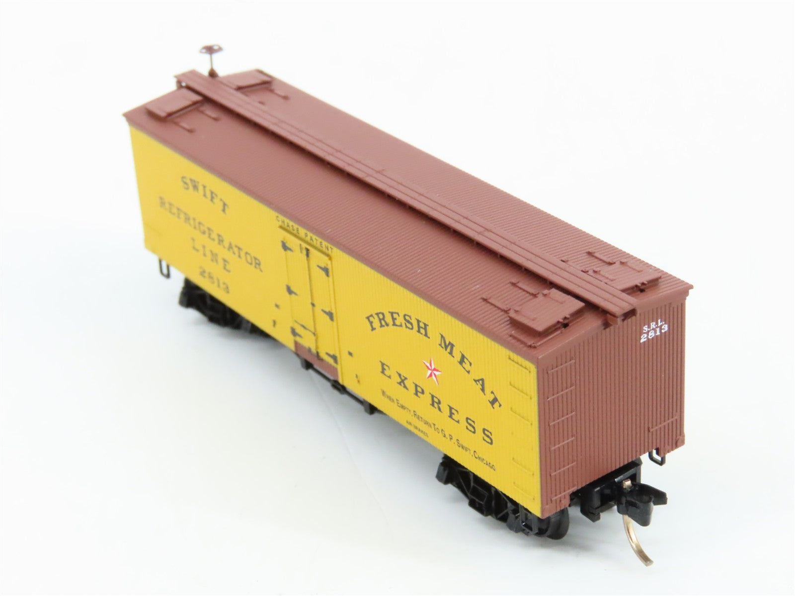 N Scale Micro-Trains MTL 58010 SRL Swift Refrigerator Line 36' Reefer 2813 RTR