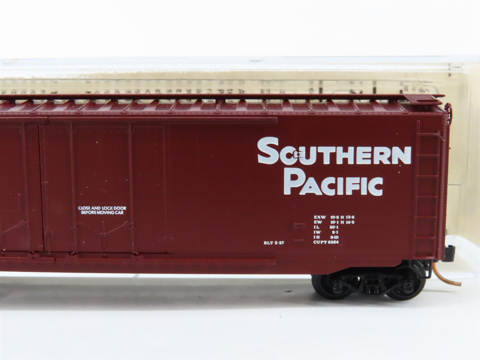 N Scale Micro-Trains MTL 36040 Southern Pacific 50' Double Plug Door Box Car RTR
