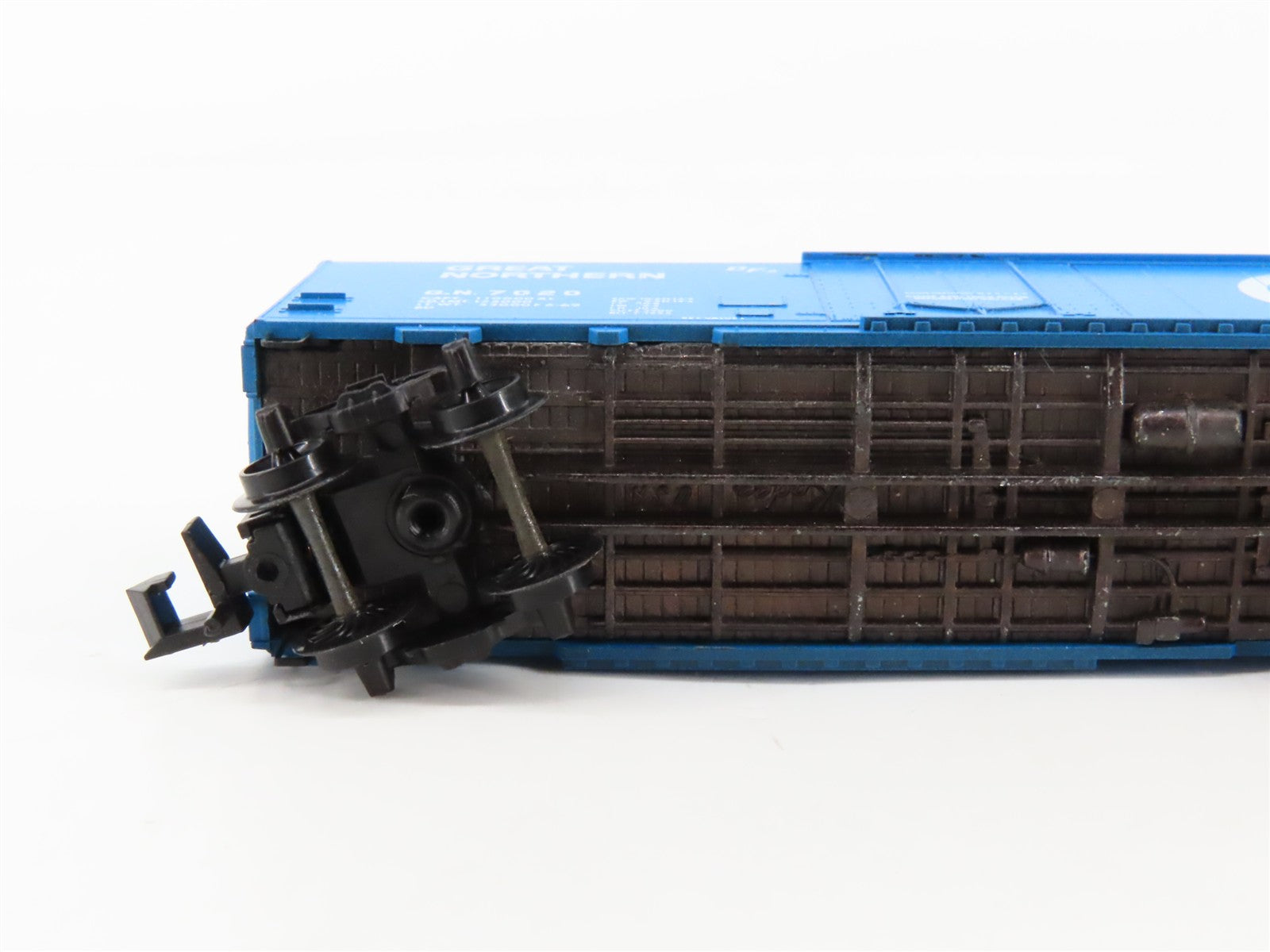 N Scale Micro-Trains MTL 21041 GN Great Northern 40' Box Car 7020 RTR