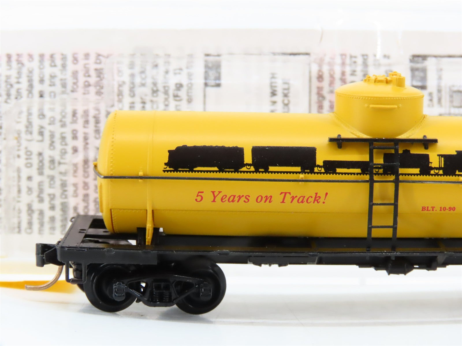 N Scale Micro-Trains MTL 65380 MTL Micro-Trains Line 39' Tank Car 1995 RTR