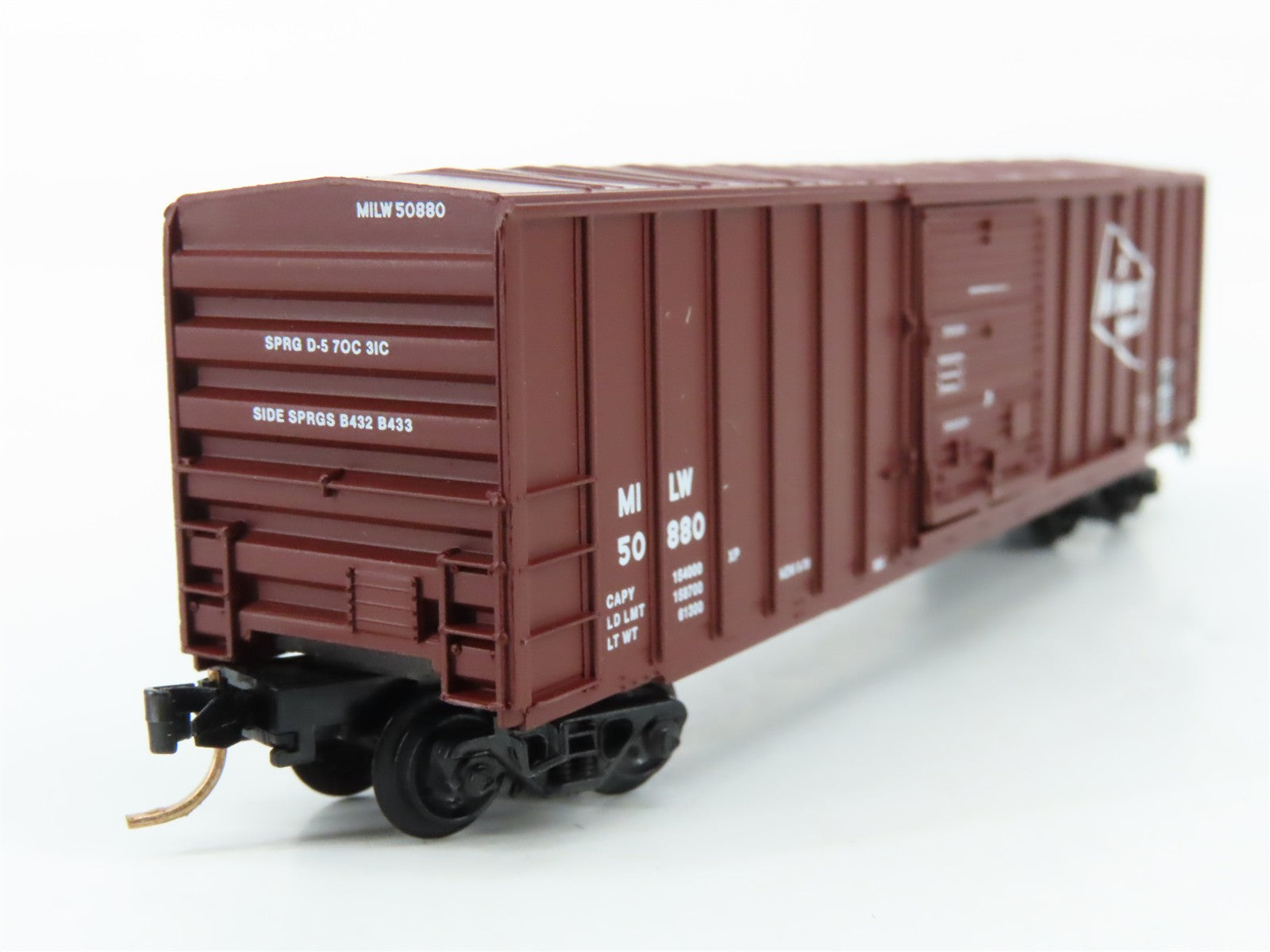 N Scale Micro-Trains MTL 25310 MILW Milwaukee Road 50' Box Car 50880 RTR