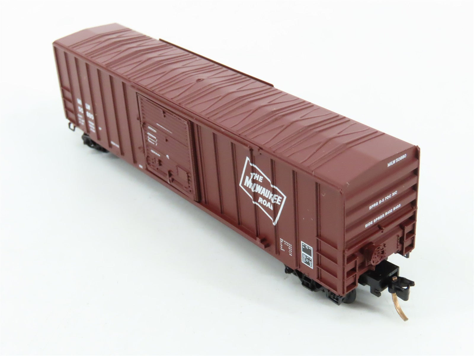 N Scale Micro-Trains MTL 25310 MILW Milwaukee Road 50' Box Car 50880 RTR