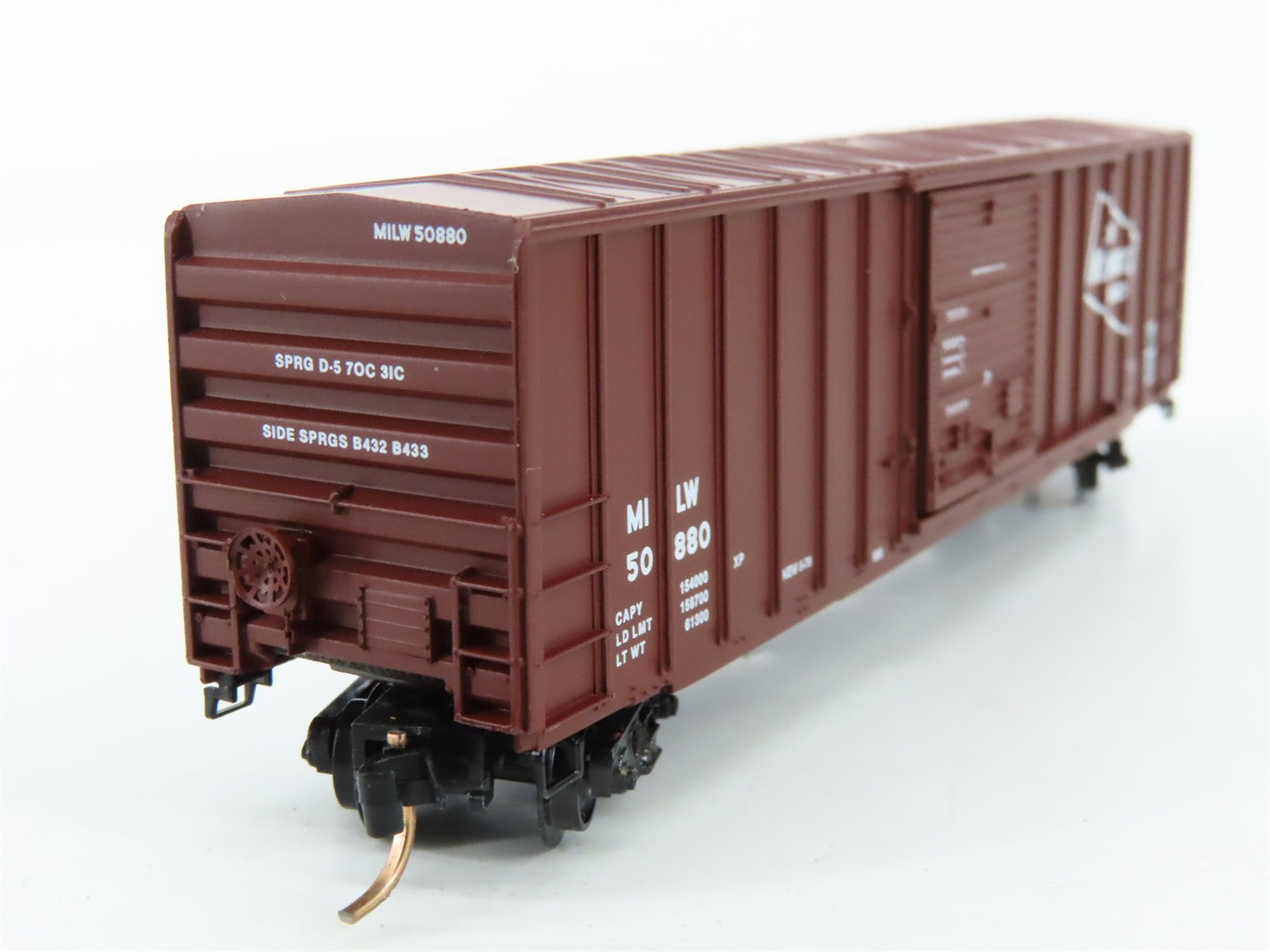 N Scale Micro-Trains MTL 25310 MILW Milwaukee Road 50' Box Car 50880 RTR