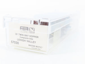 N Scale Micro-Trains MTL 57030 Lehigh Valley 33' 2-Bay Composite Side Hopper RTR