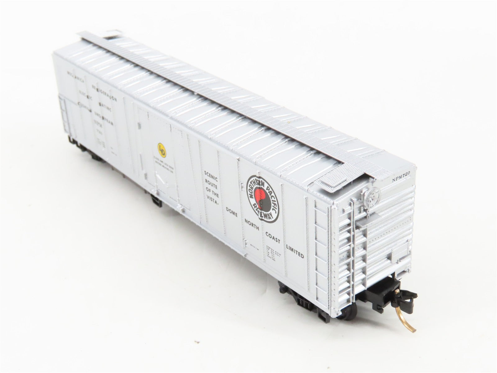 N Scale Micro-Trains MTL 70050 NPM Northern Pacific 51' Reefer 720 RTR