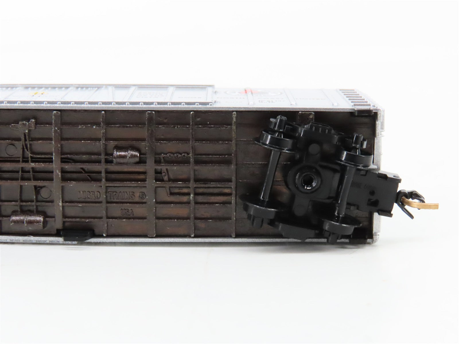 N Scale Micro-Trains MTL 70050 NPM Northern Pacific 51' Reefer 720 RTR