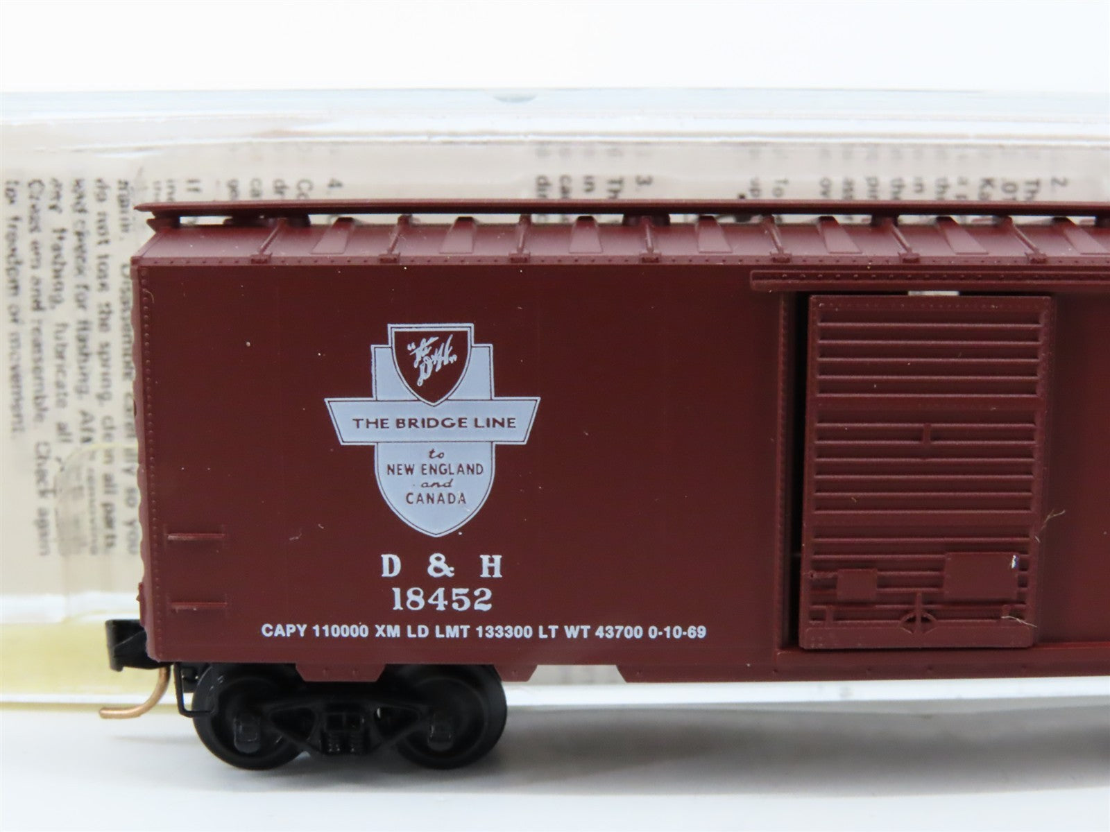 N Scale Kadee Micro-Trains MTL 20520 D&H Delaware & Hudson 40' Box Car 18452 RTR