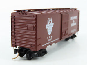 N Scale Kadee Micro-Trains MTL 20520 D&H Delaware & Hudson 40' Box Car 18452 RTR