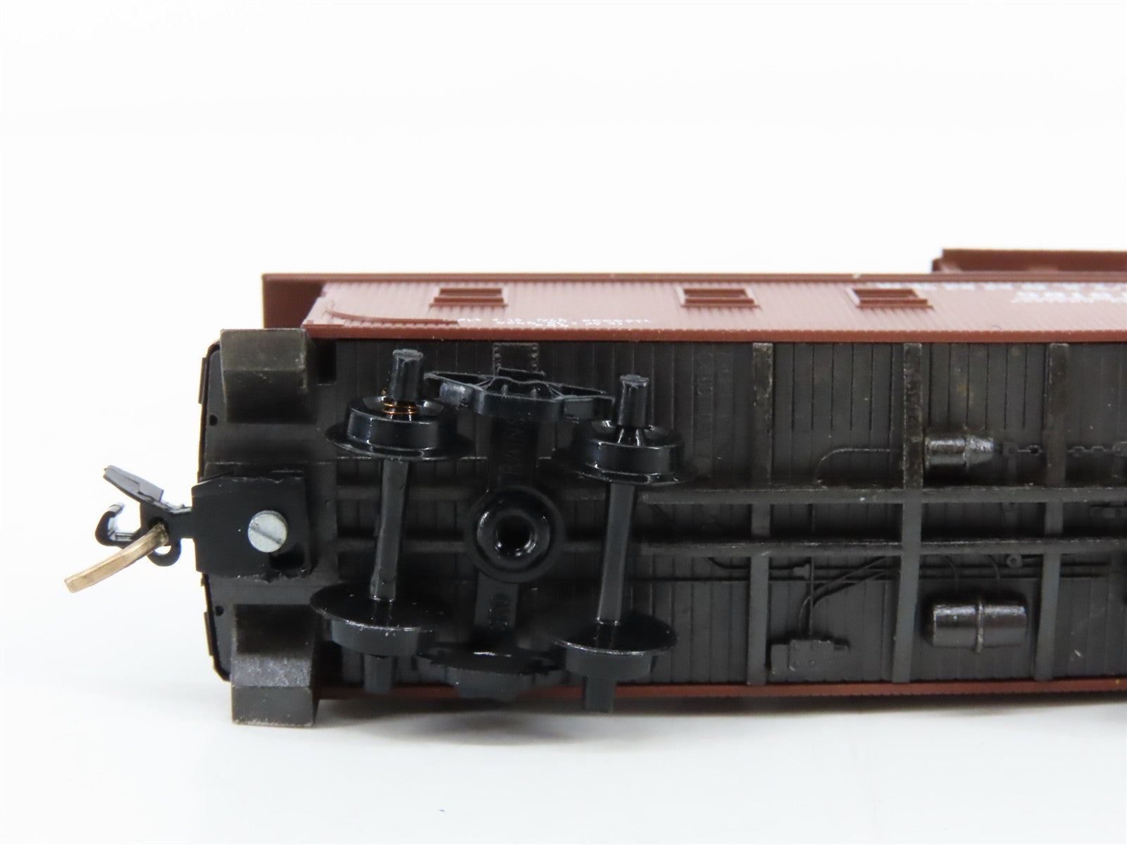 N Scale Micro-Trains MTL 51160 Pennsylvania 34' Wood-Sheathed Caboose RTR