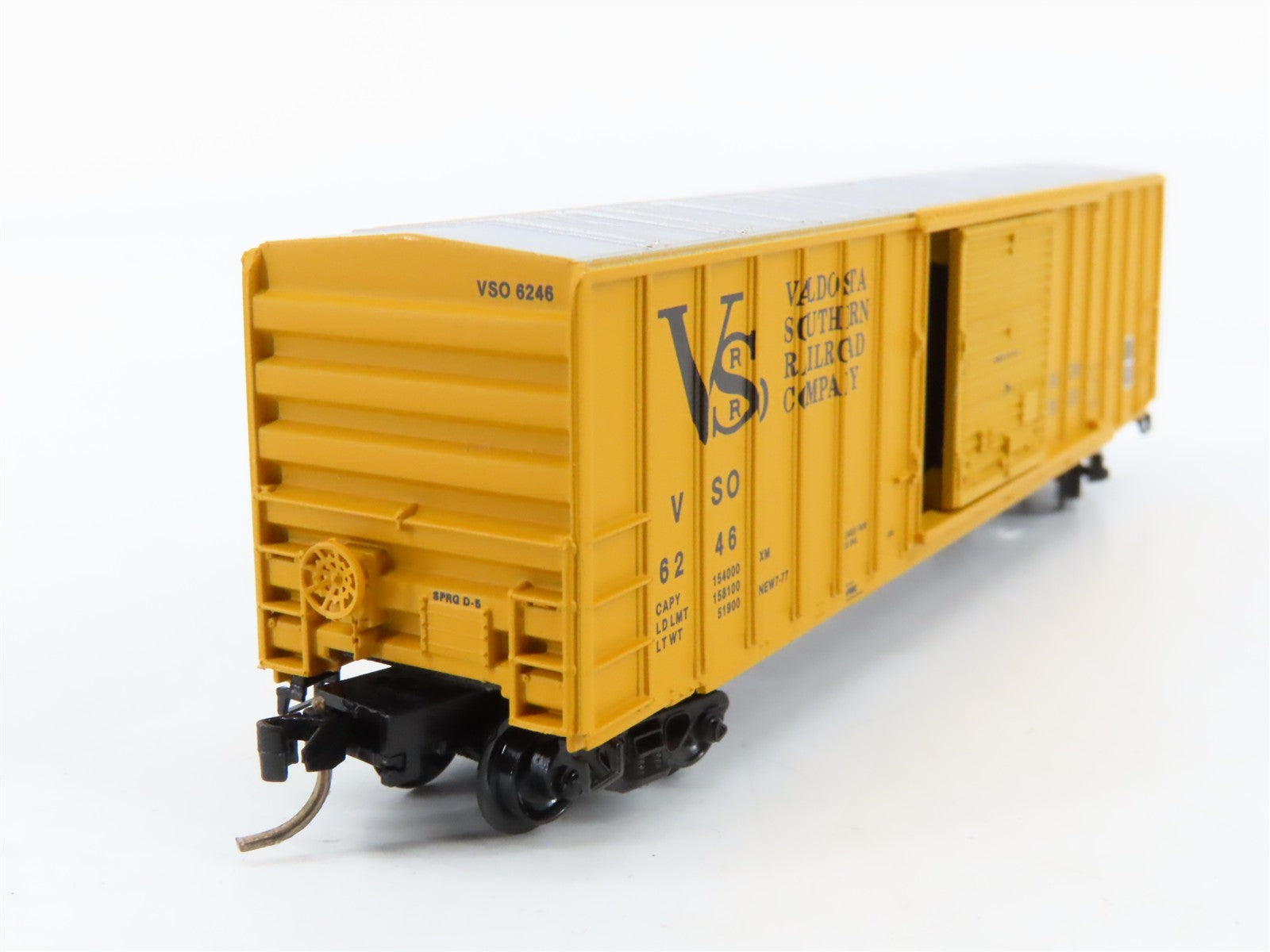 N Scale Micro-Trains MTL 25450 Valdosta Southern 50' Rib Side Box Car RTR