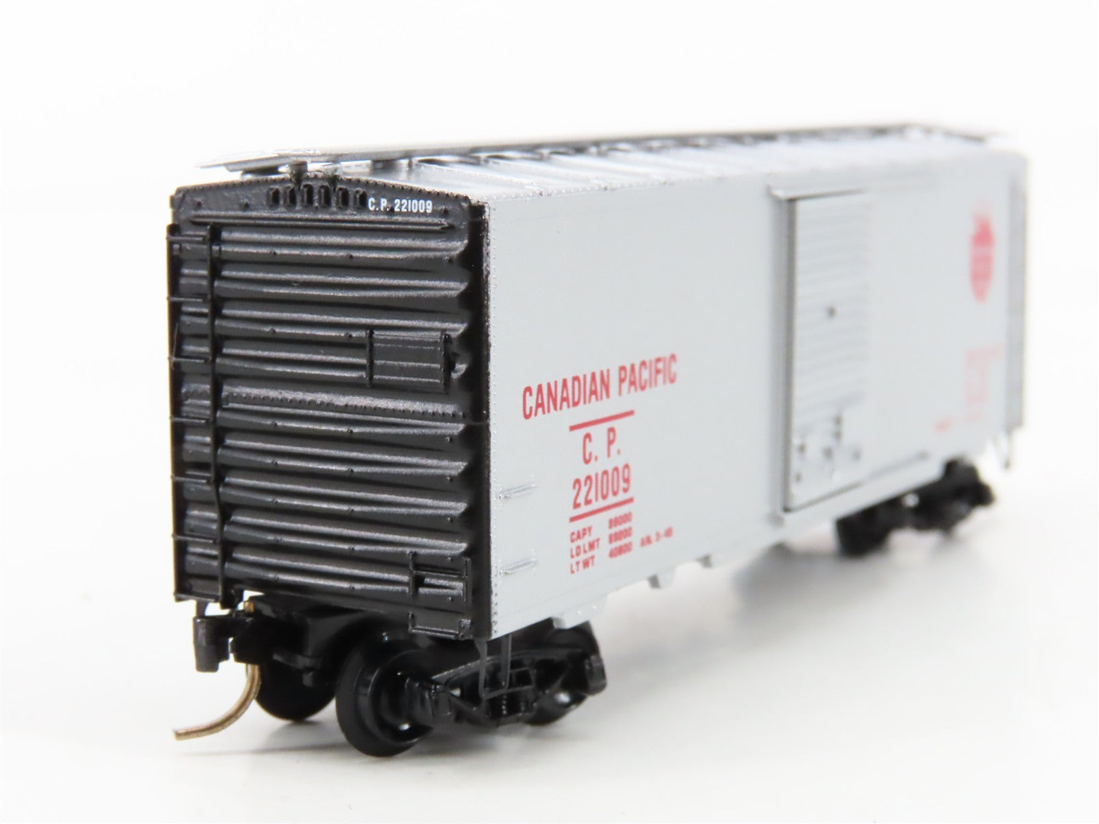 N Kadee Micro-Trains MTL 20890 CP Canadian Pacific Beaver 40' Box Car 221009 RTR