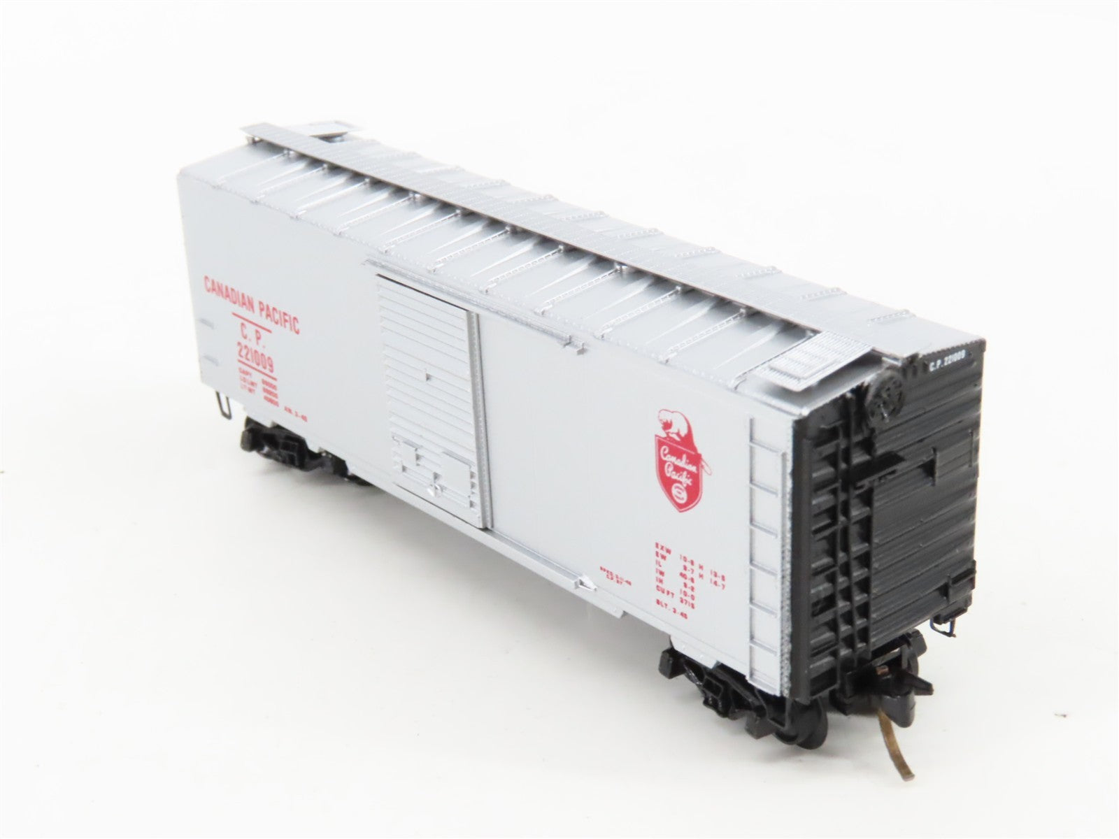 N Kadee Micro-Trains MTL 20890 CP Canadian Pacific Beaver 40' Box Car 221009 RTR