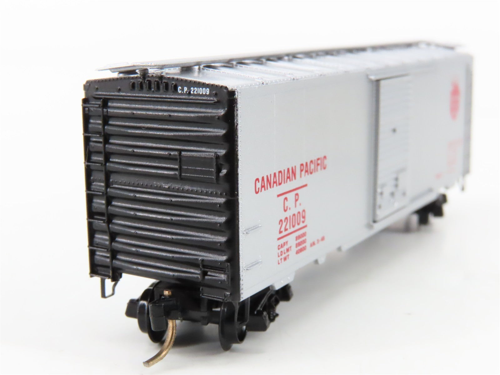 N Kadee Micro-Trains MTL 20890 CP Canadian Pacific Beaver 40' Box Car 221009 RTR