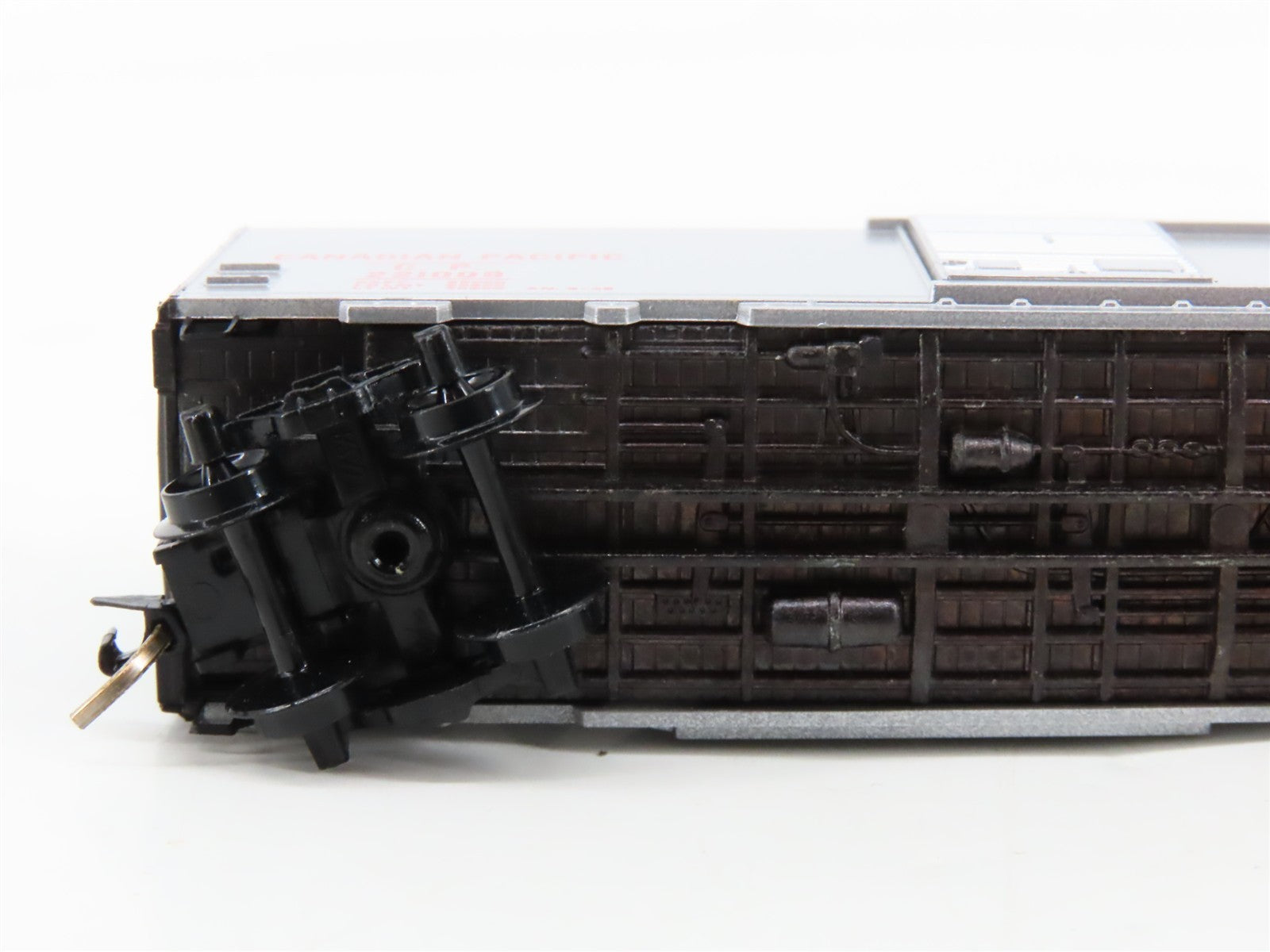 N Kadee Micro-Trains MTL 20890 CP Canadian Pacific Beaver 40' Box Car 221009 RTR