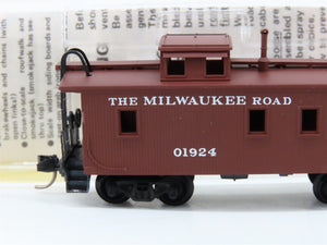 N Scale Micro-Trains MTL 50180 Milwaukee Road 34' Wood-Sheathed Caboose RTR