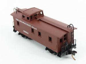 N Scale Micro-Trains MTL 50180 Milwaukee Road 34' Wood-Sheathed Caboose RTR
