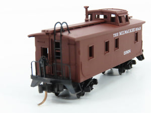 N Scale Micro-Trains MTL 50180 Milwaukee Road 34' Wood-Sheathed Caboose RTR