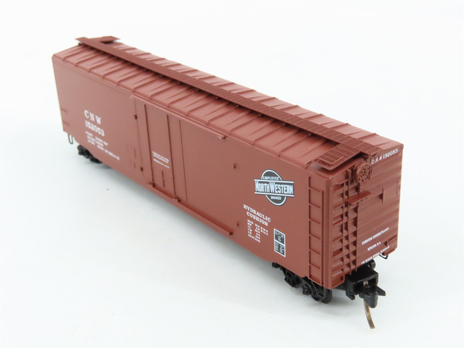 N Scale Micro-Trains MTL 32230 Chicago & North Western 50' Plug Door Box Car RTR
