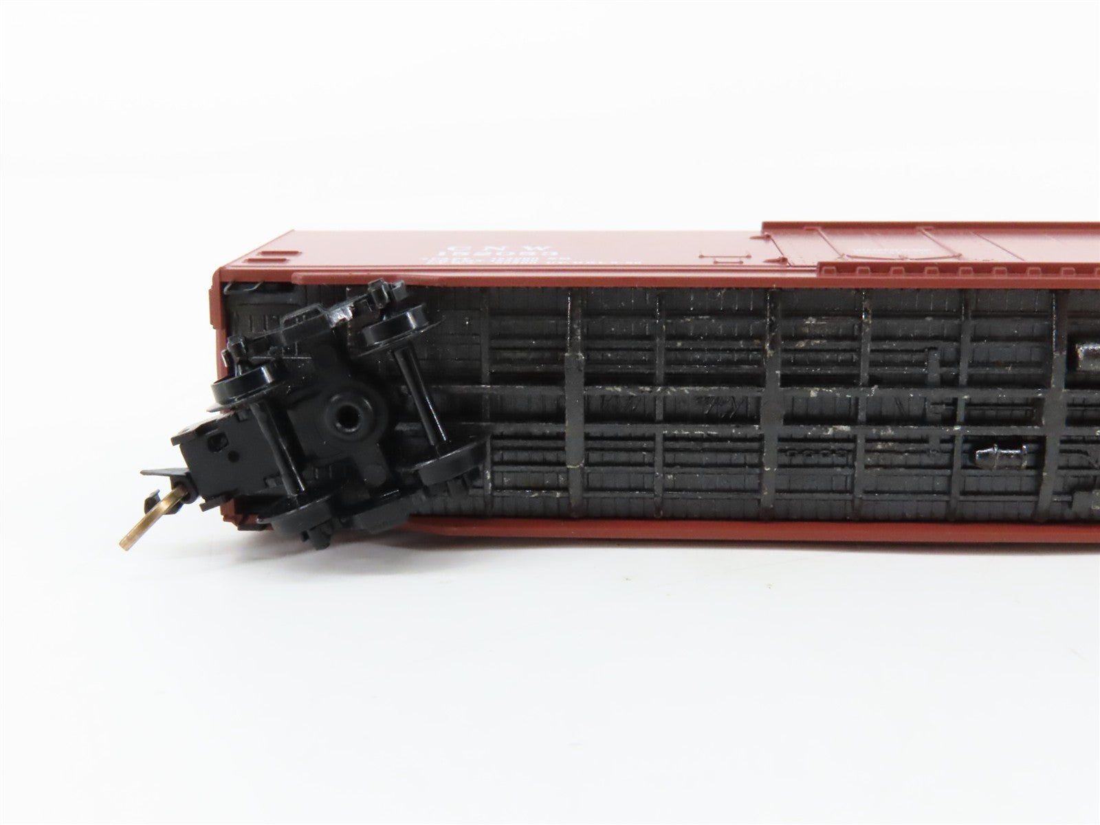 N Scale Micro-Trains MTL 32230 Chicago & North Western 50' Plug Door Box Car RTR