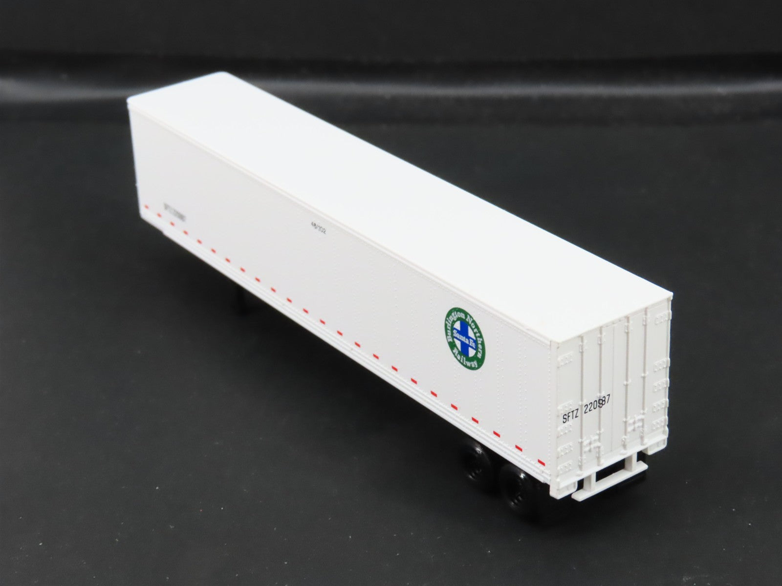 N Scale Micro-Trains MTL 68060 Burlington Northern Santa Fe 48' Van Trailer RTR