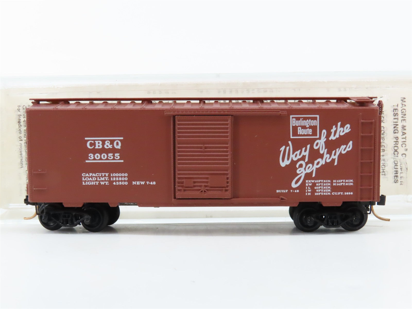 N Scale Micro-Trains MTL CB&Q Burlington Route 40' Box Car Factory Interior RTR