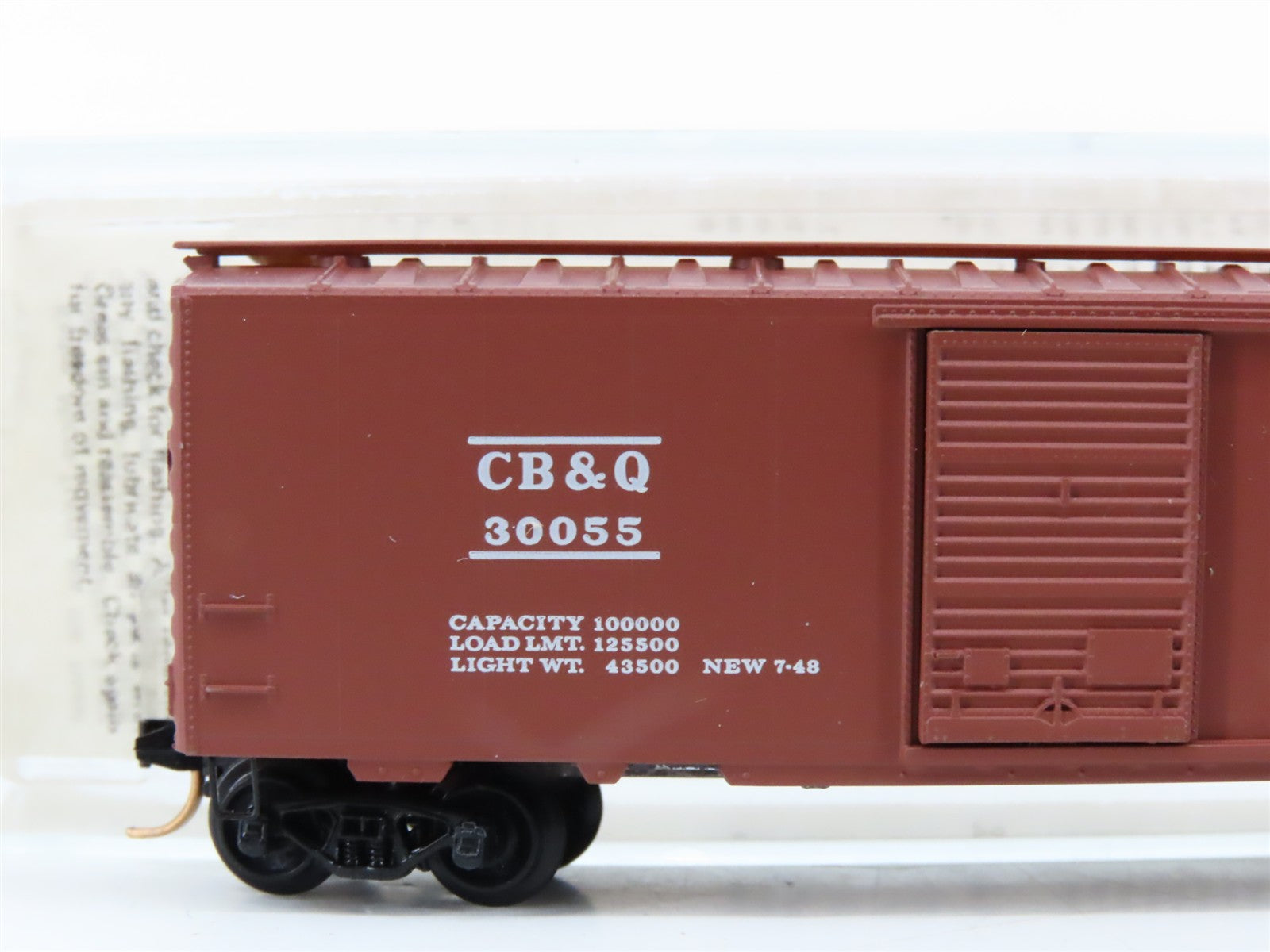 N Scale Micro-Trains MTL CB&Q Burlington Route 40' Box Car Factory Interior RTR