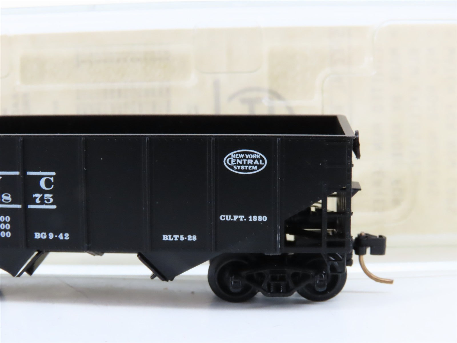 N Scale Micro-Trains MTL BLW-50 NYC New York Central 33' 2-Bay Hopper 823875 RTR