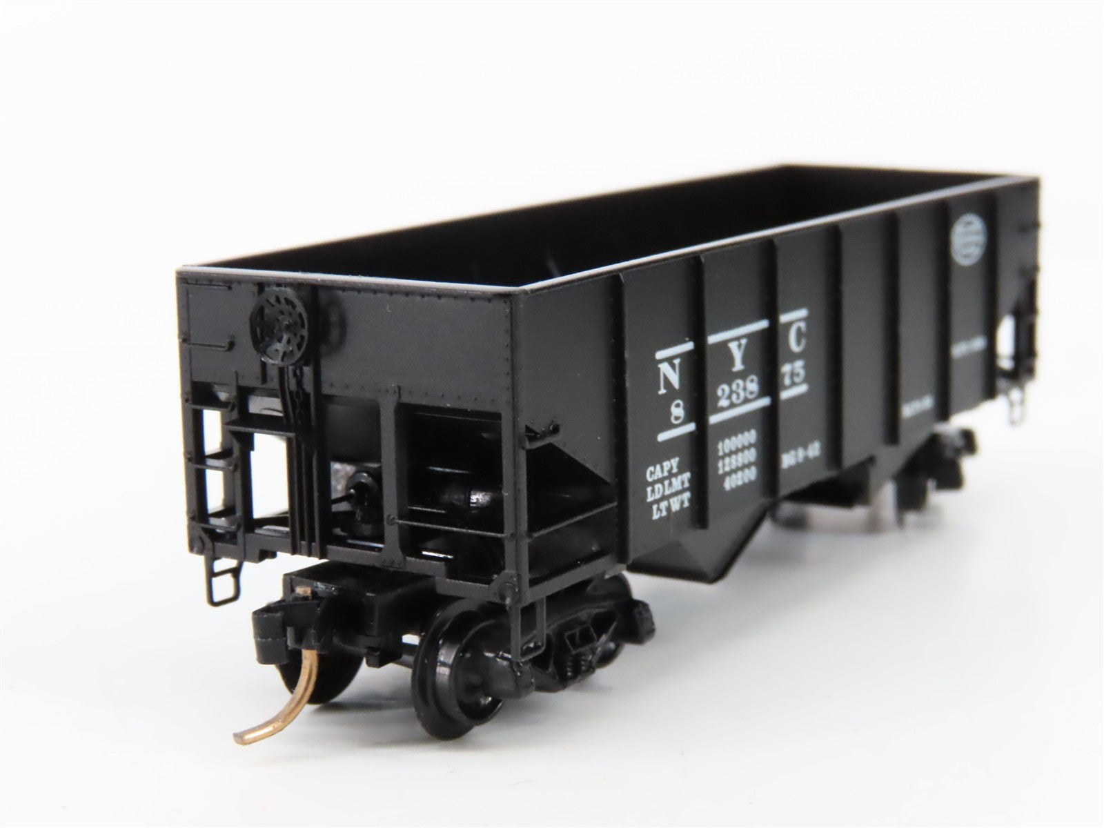 N Scale Micro-Trains MTL BLW-50 NYC New York Central 33' 2-Bay Hopper 823875 RTR