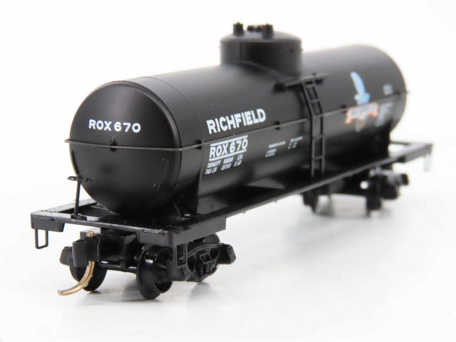 N Scale Micro-Trains MTL 65430 ROX Richfield Oil Company 39' Tank Car 670 RTR