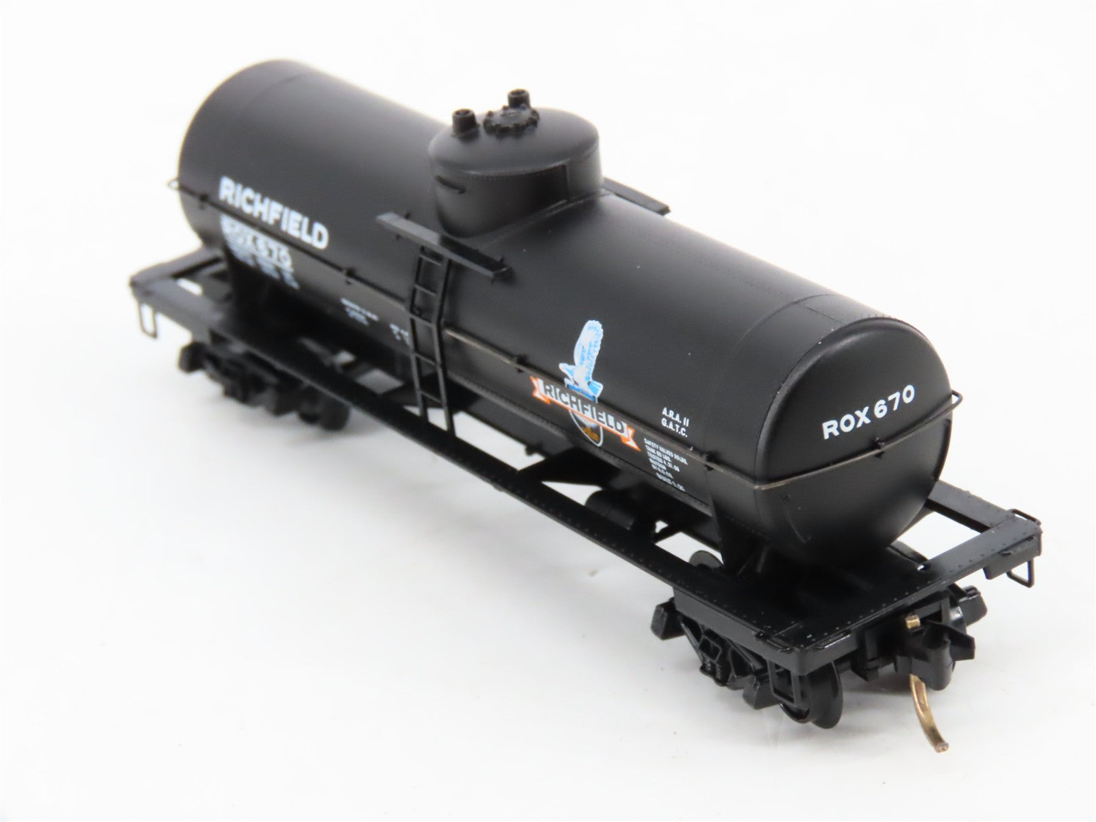 N Scale Micro-Trains MTL 65430 ROX Richfield Oil Company 39' Tank Car 670 RTR