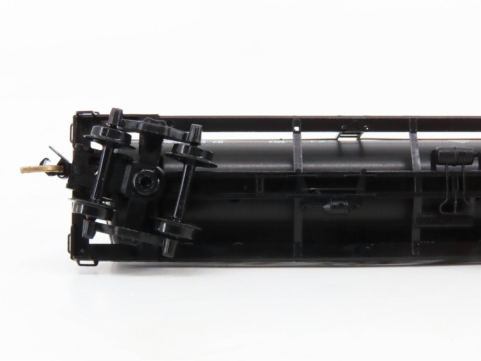 N Scale Micro-Trains MTL 65430 ROX Richfield Oil Company 39' Tank Car 670 RTR