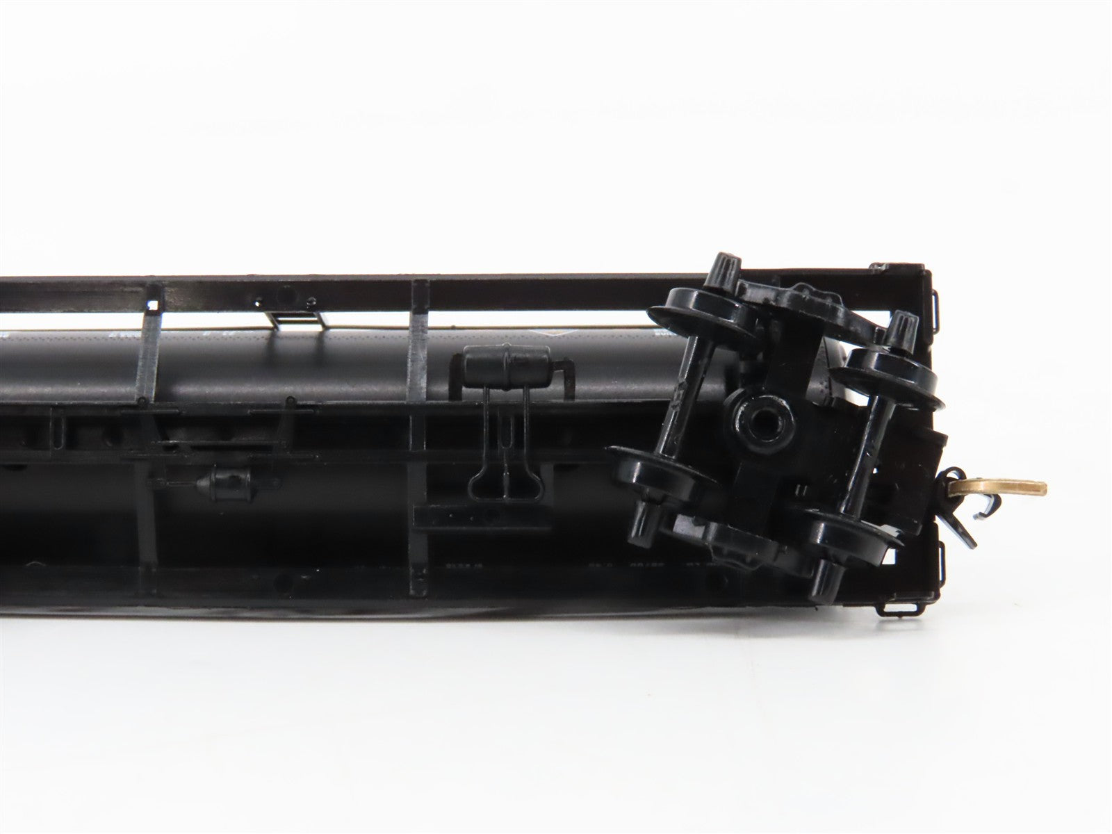 N Scale Micro-Trains MTL 65430 ROX Richfield Oil Company 39' Tank Car 670 RTR