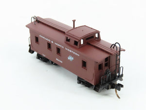 N Scale Micro-Trains MTL 50200 CNW Chicago & North Western 34' Caboose 10410 RTR