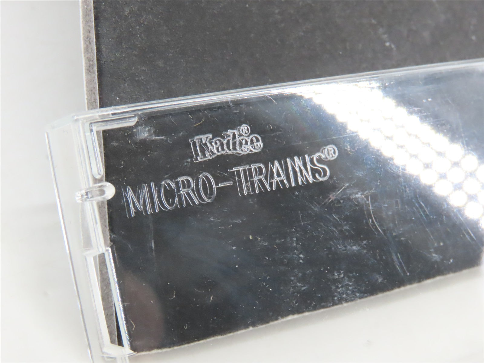 N Scale Micro-Trains MTL 50200 CNW Chicago & North Western 34' Caboose 10410 RTR