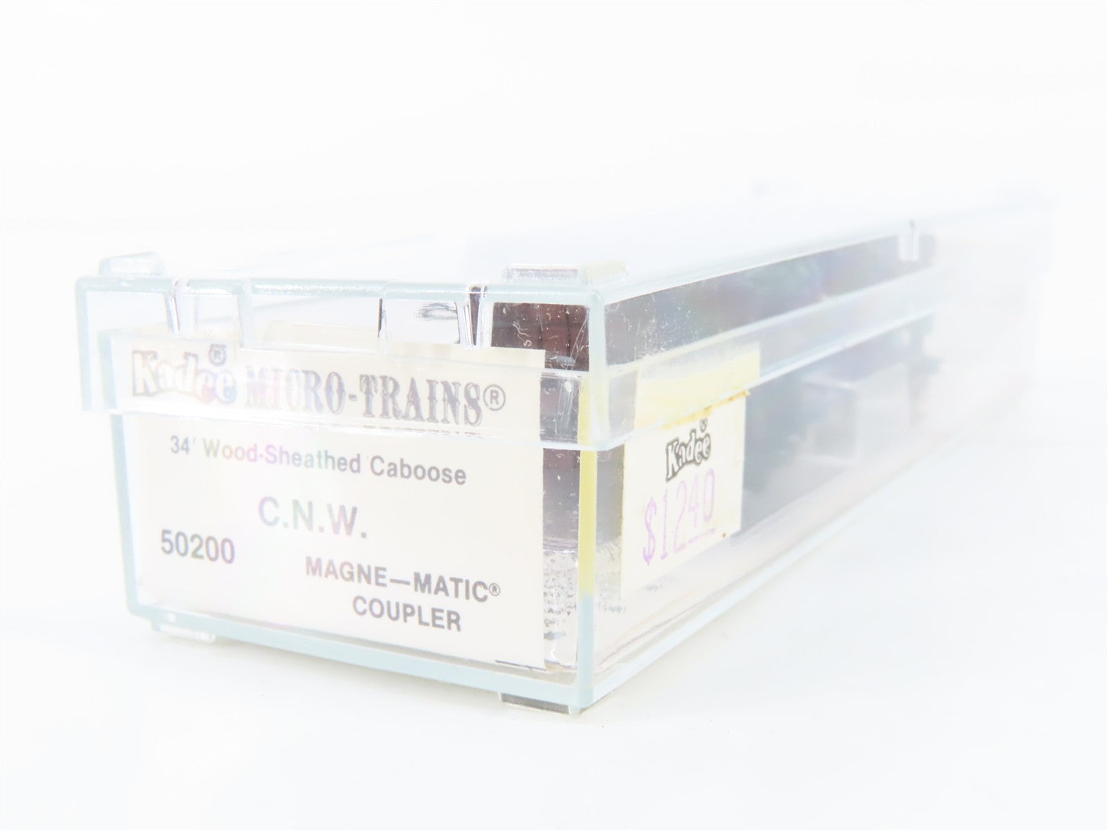 N Scale Micro-Trains MTL 50200 CNW Chicago & North Western 34' Caboose 10410 RTR