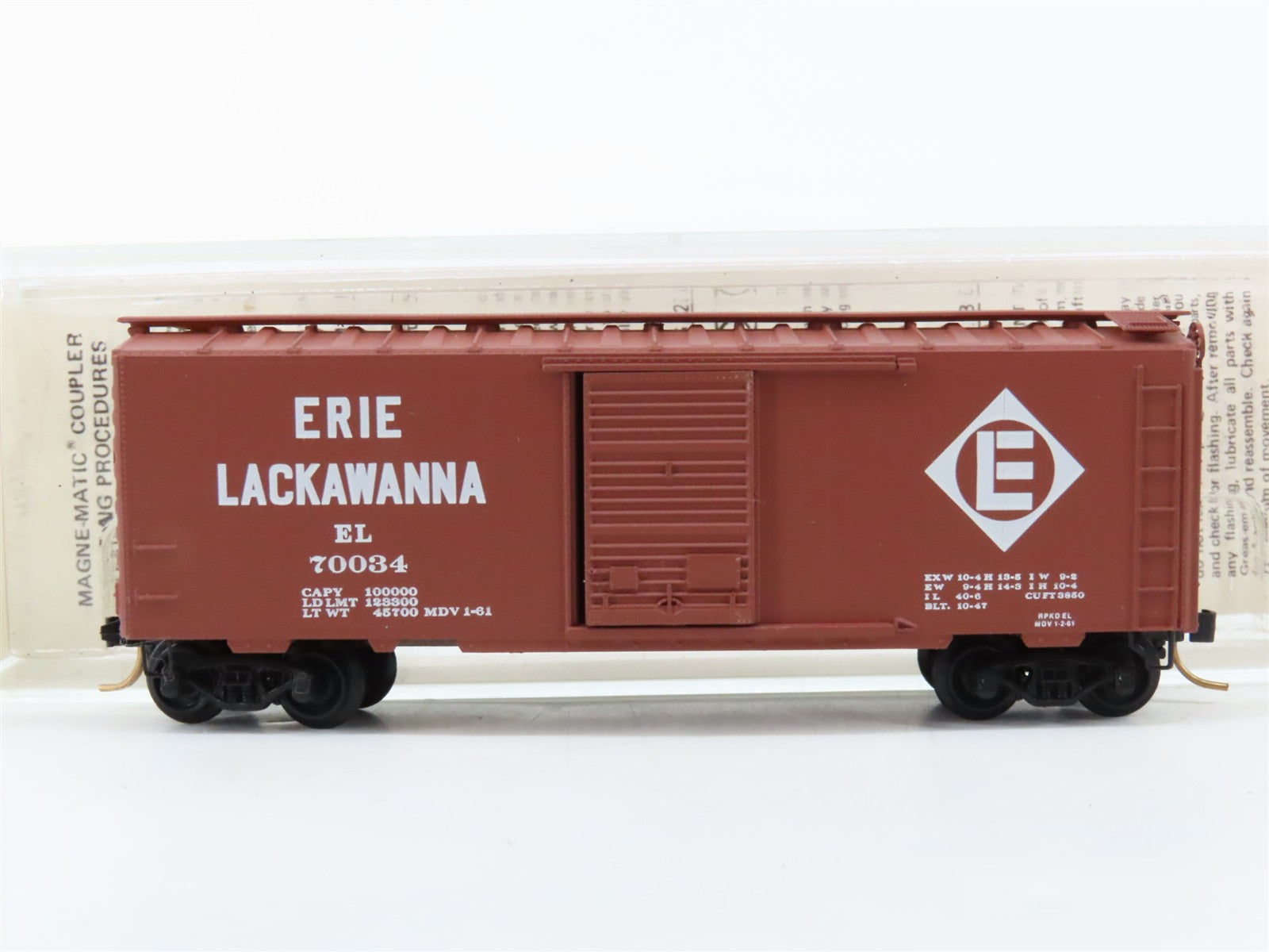 N Scale Micro-Trains MTL EL Erie Lackawanna 40' Box Car 70034 RTR