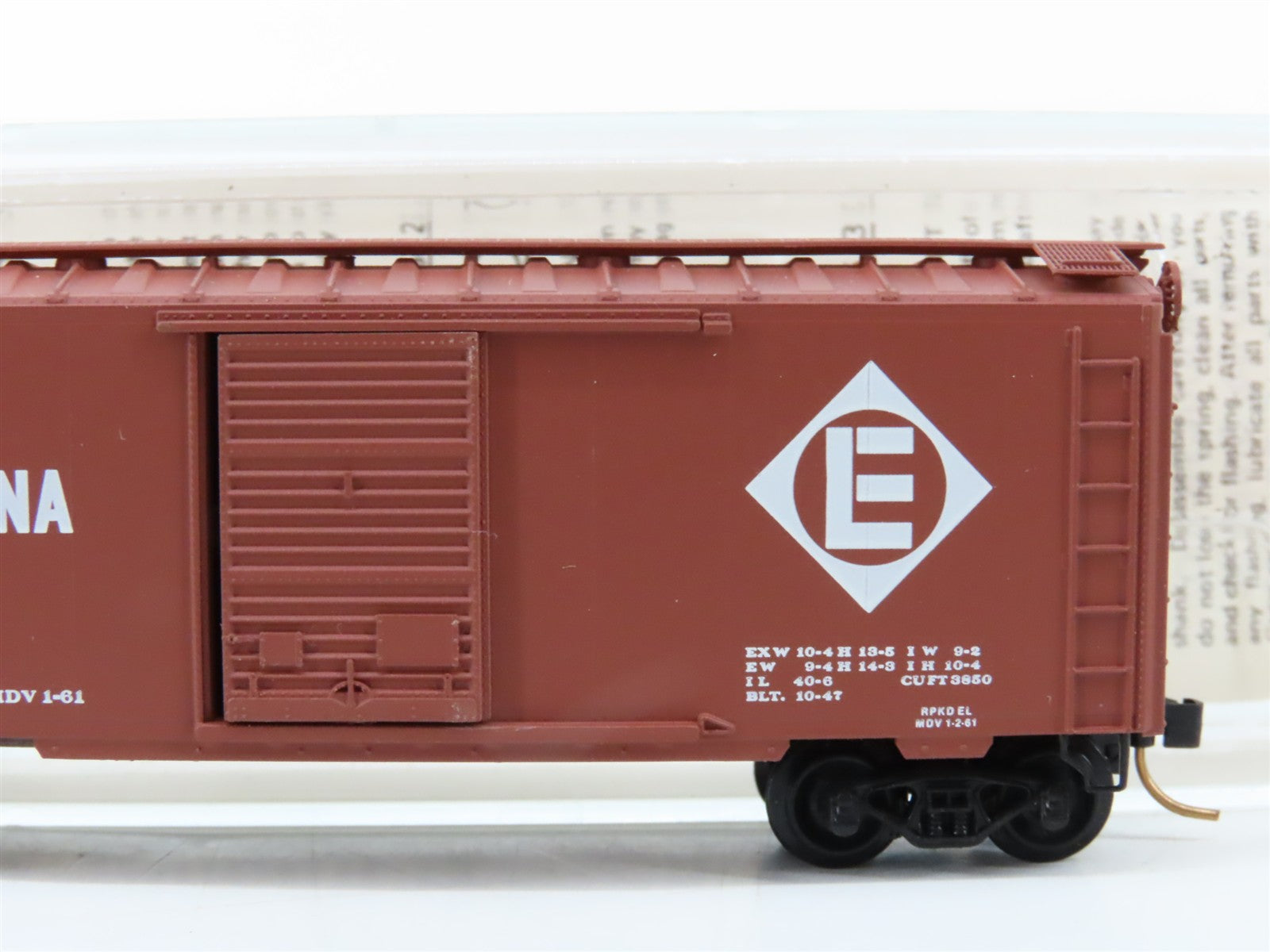 N Scale Micro-Trains MTL EL Erie Lackawanna 40' Box Car 70034 RTR