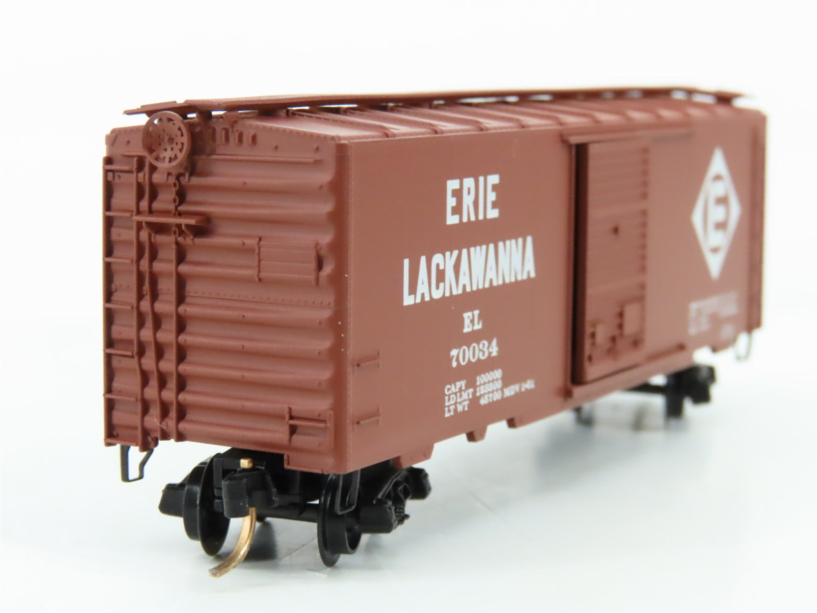 N Scale Micro-Trains MTL EL Erie Lackawanna 40' Box Car 70034 RTR