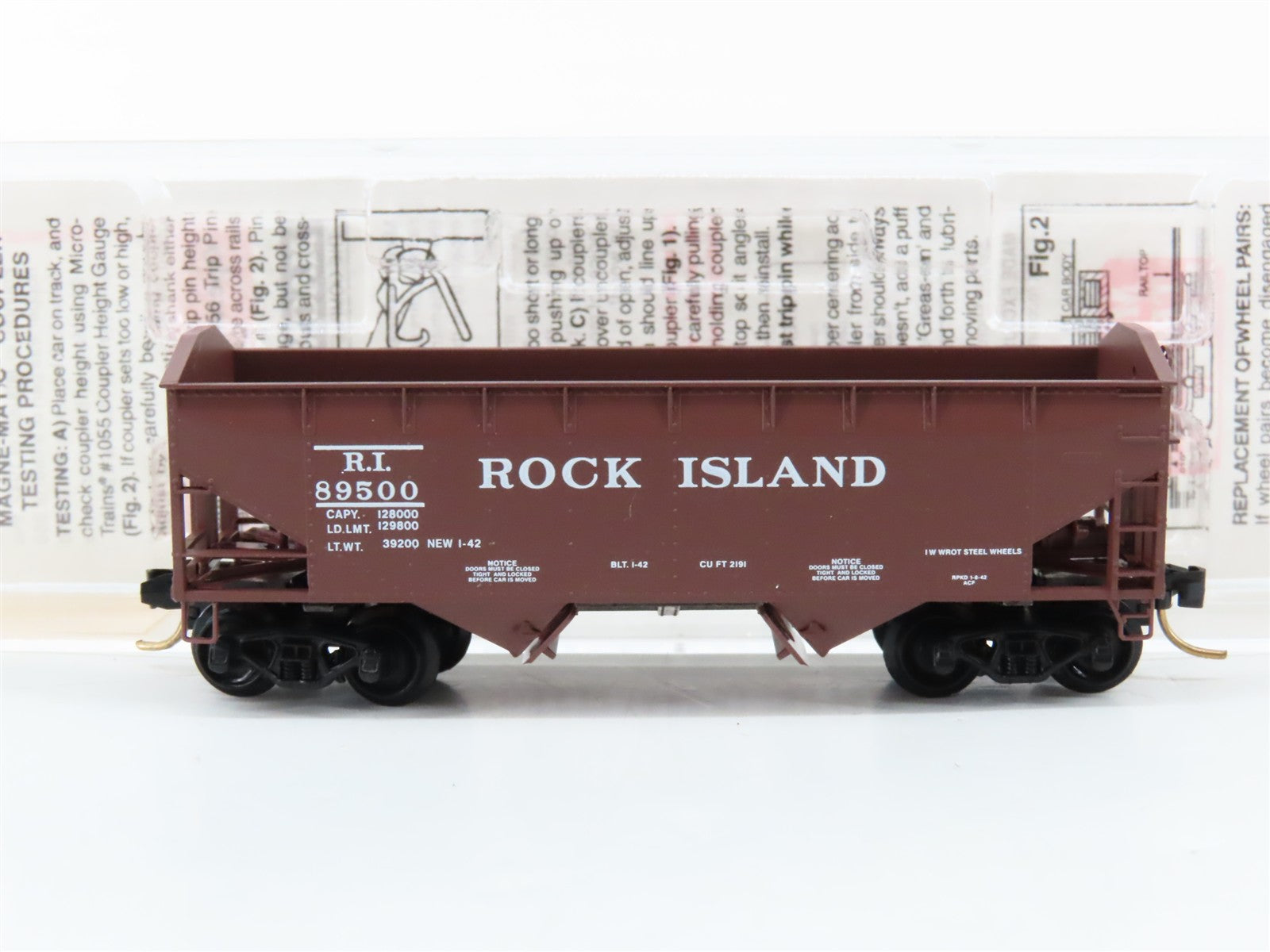 N Scale Micro-Trains MTL 90010 Rock Island 33' 2-Bay Hopper Factory Interior RTR