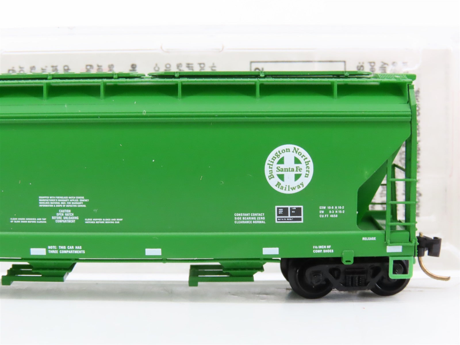 N Scale Micro-Trains MTL 94110 BNSF Railway 3-Bay Covered Hopper 422033 RTR