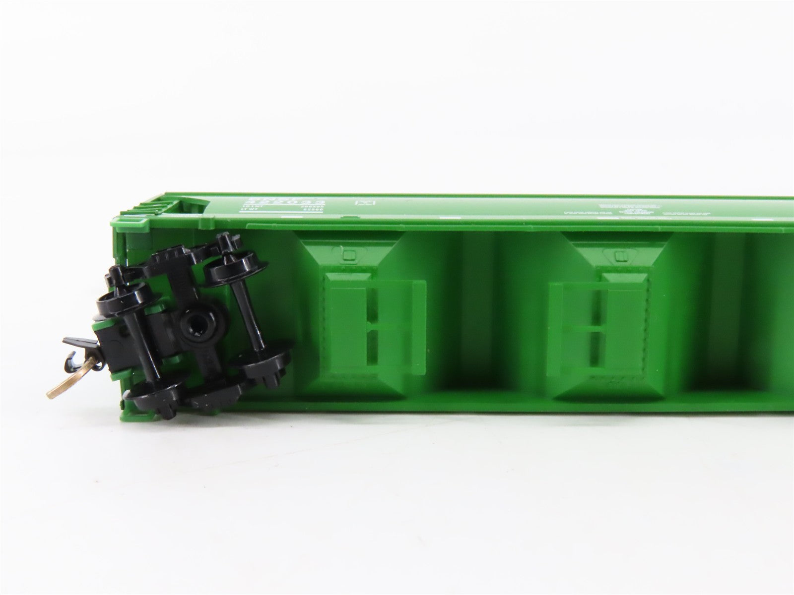 N Scale Micro-Trains MTL 94110 BNSF Railway 3-Bay Covered Hopper 422033 RTR